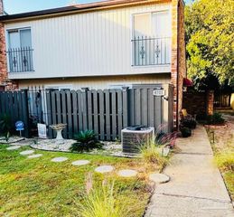 4701 Huron Dr, Pensacola, FL 32507