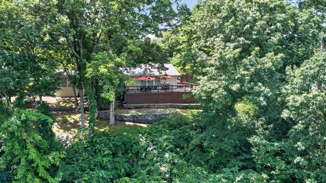 321 Herrington Woods Road, Harrodsburg, KY 40330