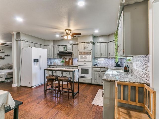 1701 S Luther Road, Harrah, OK 73045