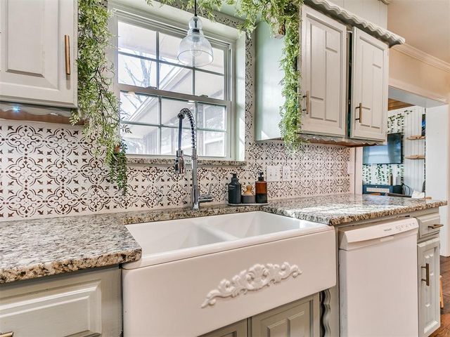 1701 S Luther Road, Harrah, OK 73045