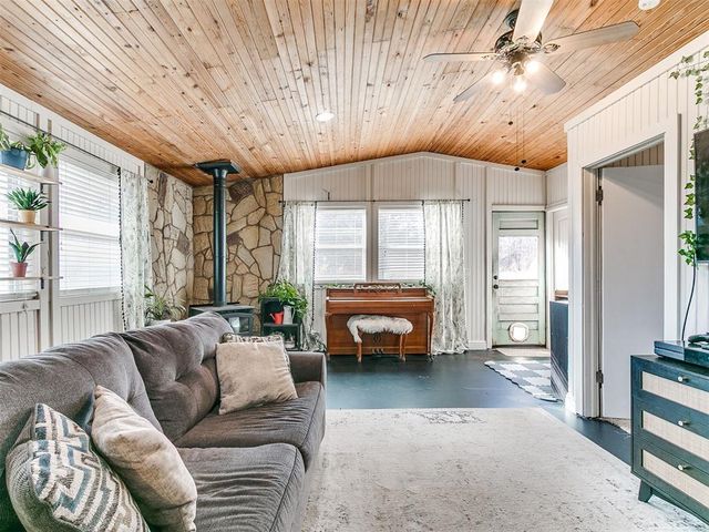 1701 S Luther Road, Harrah, OK 73045