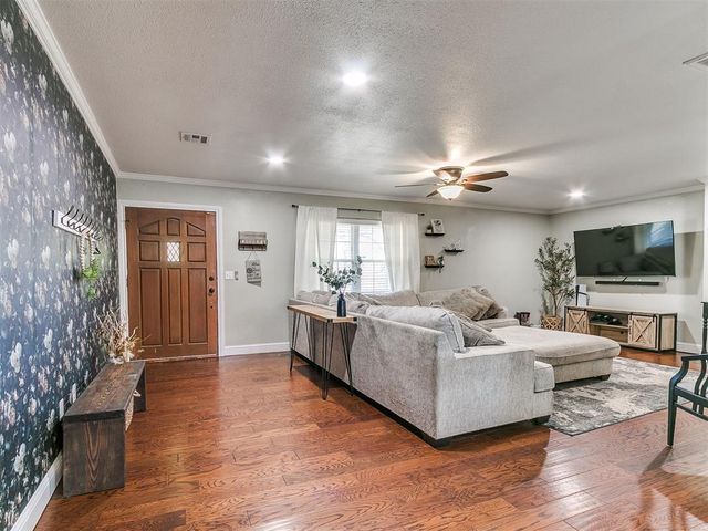 1701 S Luther Road, Harrah, OK 73045