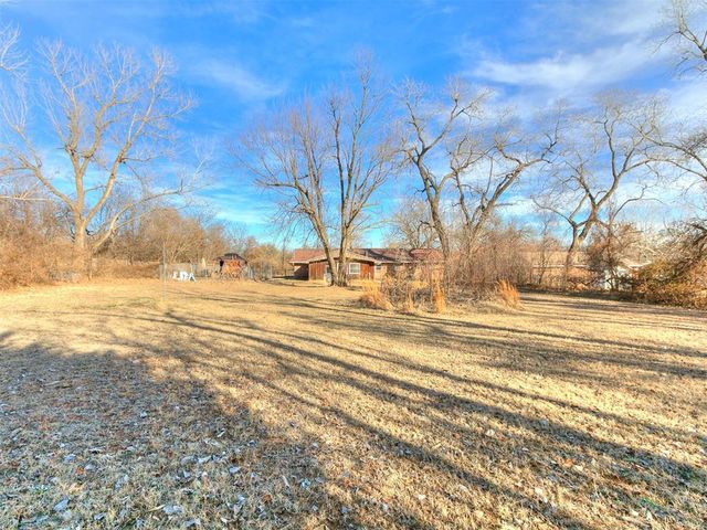1701 S Luther Road, Harrah, OK 73045
