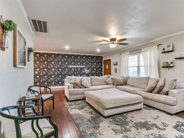 1701 S Luther Road, Harrah, OK 73045