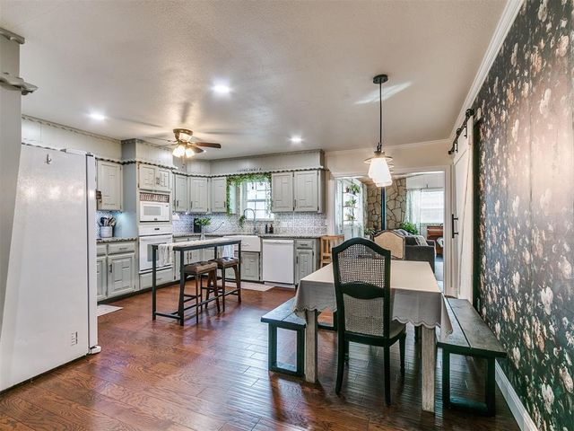 1701 S Luther Road, Harrah, OK 73045