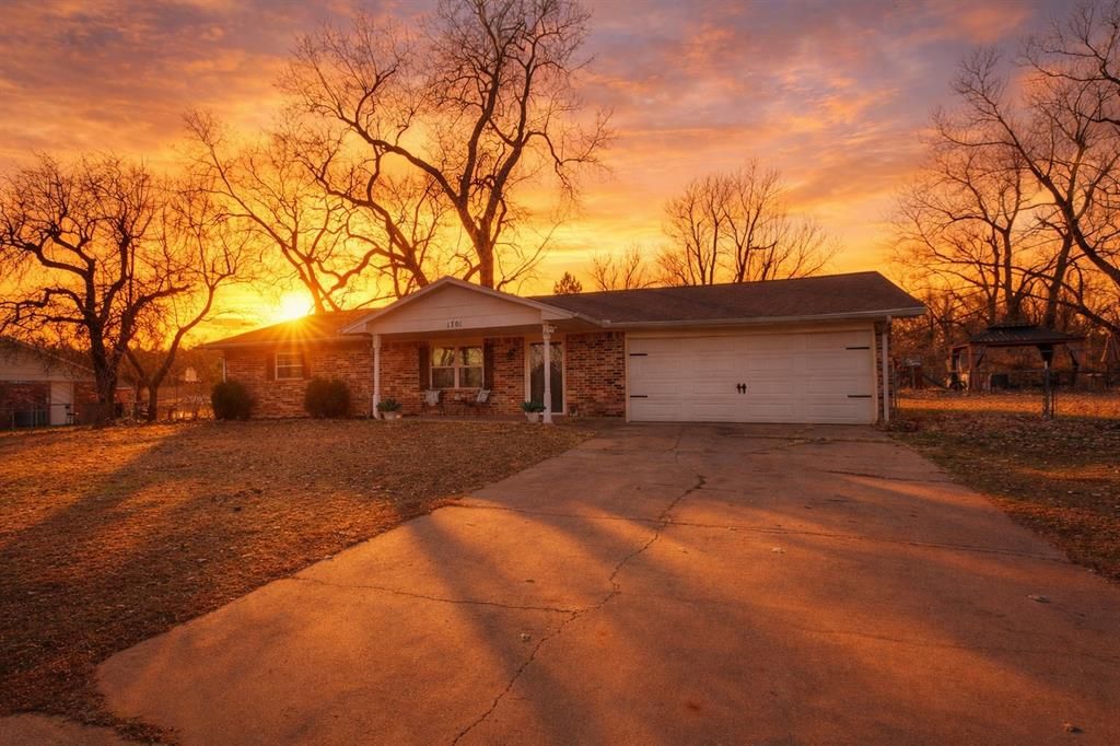 1701 S Luther Road, Harrah, OK 73045