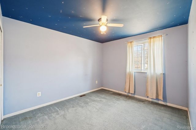 4207 Sunburst Avenue, Waterford Charter Township, MI 48329