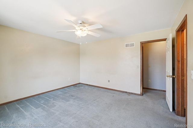 4207 Sunburst Avenue, Waterford Charter Township, MI 48329