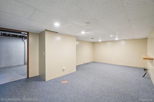 4207 Sunburst Avenue, Waterford Charter Township, MI 48329