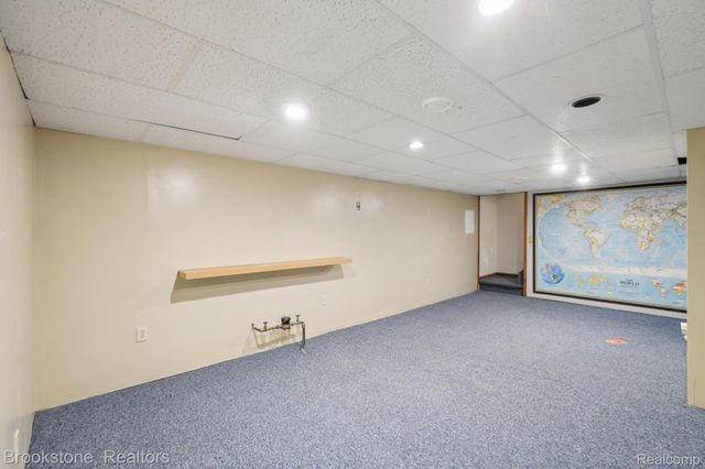 4207 Sunburst Avenue, Waterford Charter Township, MI 48329