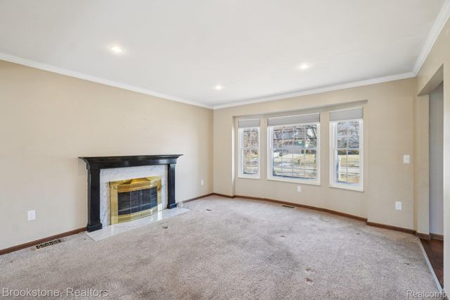 4207 Sunburst Avenue, Waterford Charter Township, MI 48329