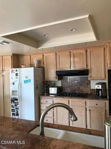 509 Messina Place, Oak Park, CA 91377