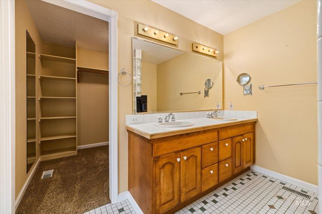 5810 W Castle Drive, Boise, ID 83703