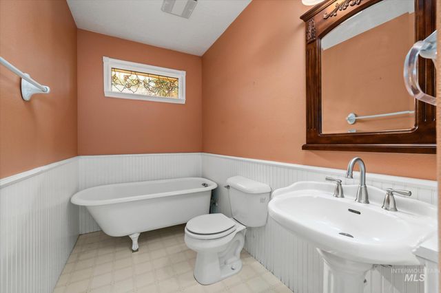 5810 W Castle Drive, Boise, ID 83703