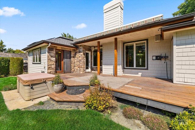 5810 W Castle Drive, Boise, ID 83703