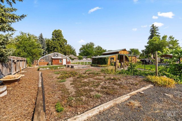 5810 W Castle Drive, Boise, ID 83703