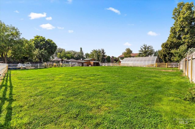 5810 W Castle Drive, Boise, ID 83703