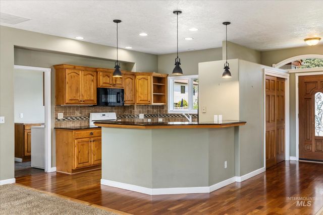 5810 W Castle Drive, Boise, ID 83703