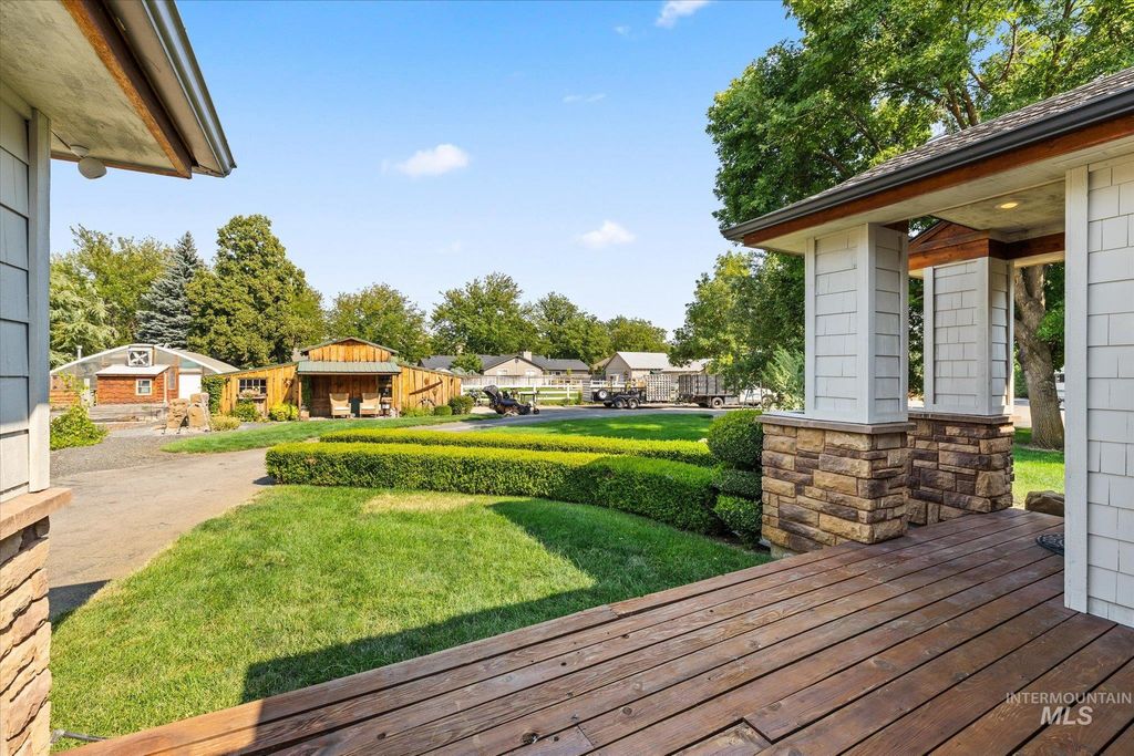5810 W Castle Drive, Boise, ID 83703 photo 3