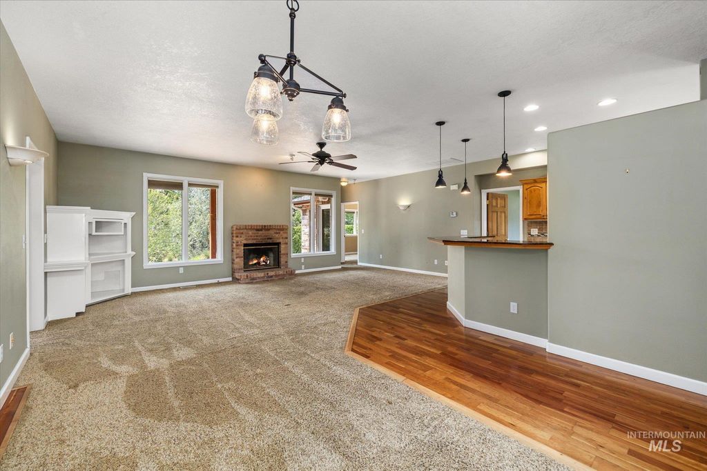 5810 W Castle Drive, Boise, ID 83703 photo 4