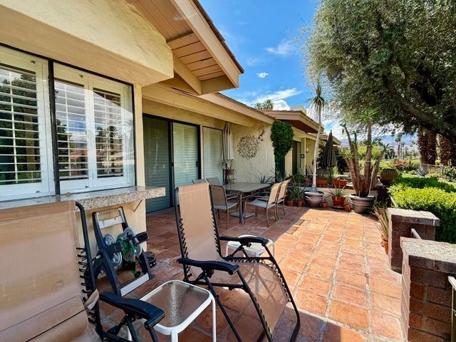 345 Gran Via, Palm Desert, CA 92260