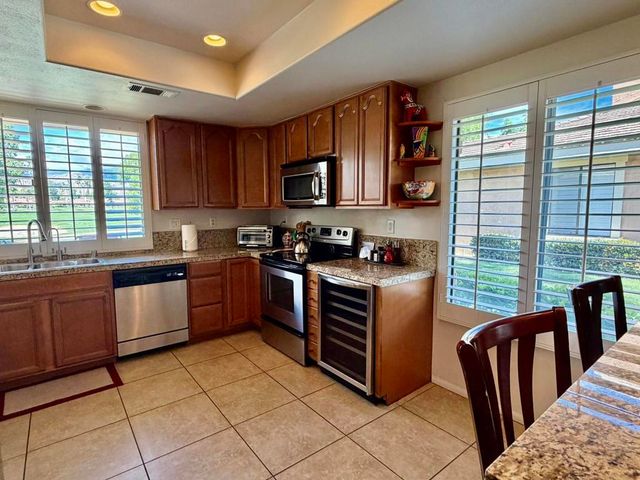 345 Gran Via, Palm Desert, CA 92260