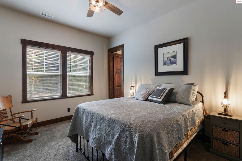 399 Forest Knolls Drive, Sandpoint, ID 83864 photo 34