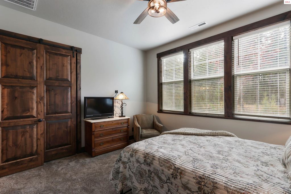 399 Forest Knolls Drive, Sandpoint, ID 83864 photo 40