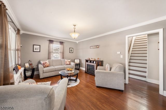 1115 Dukes Pkwy E, Manville Boro, NJ 08835