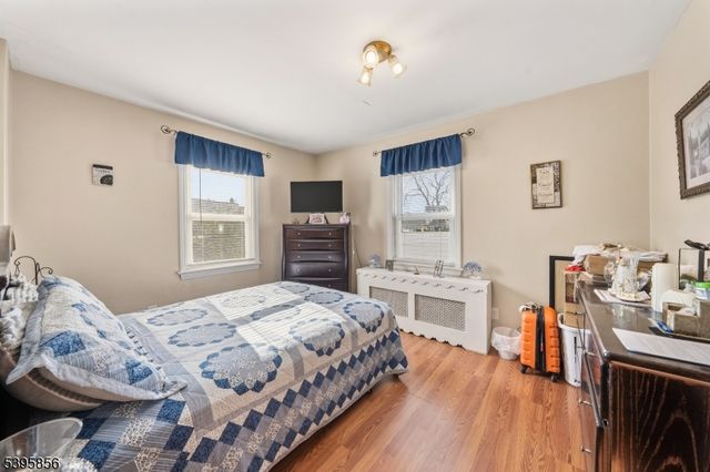 1115 Dukes Pkwy E, Manville Boro, NJ 08835