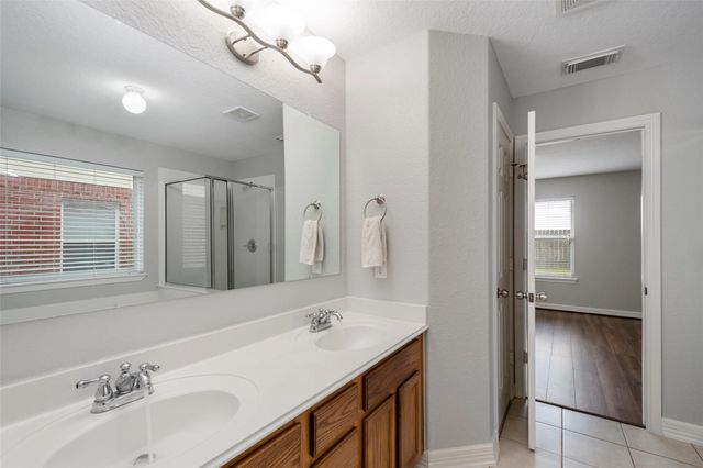 8530 Ruby River Lane, Richmond, TX 77407