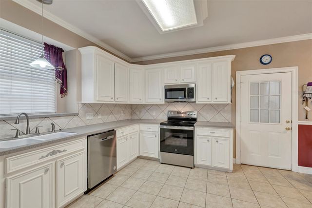 9822 El Chaco Street, Baytown, TX 77521
