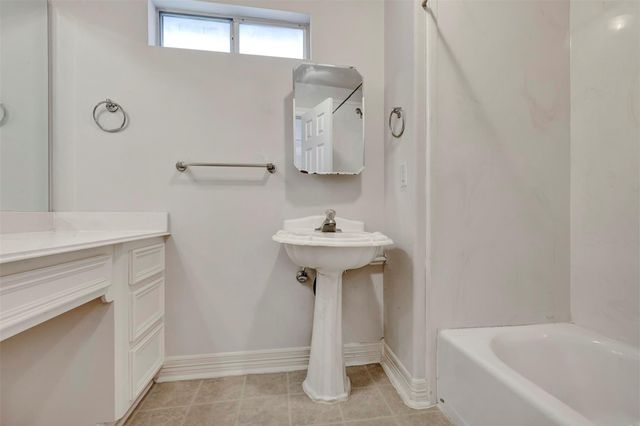 9822 El Chaco Street, Baytown, TX 77521