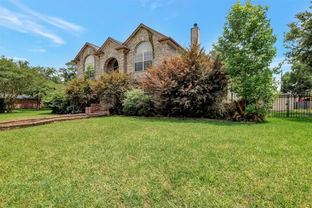 9822 El Chaco Street, Baytown, TX 77521