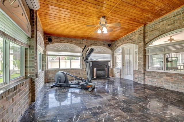 9822 El Chaco Street, Baytown, TX 77521