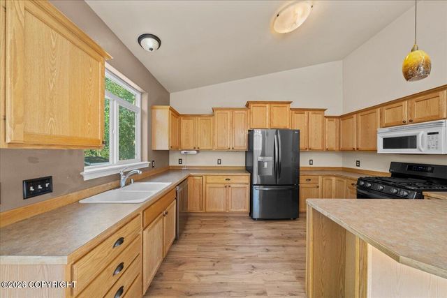 1110 W Granville Street, Palmer, AK 99645