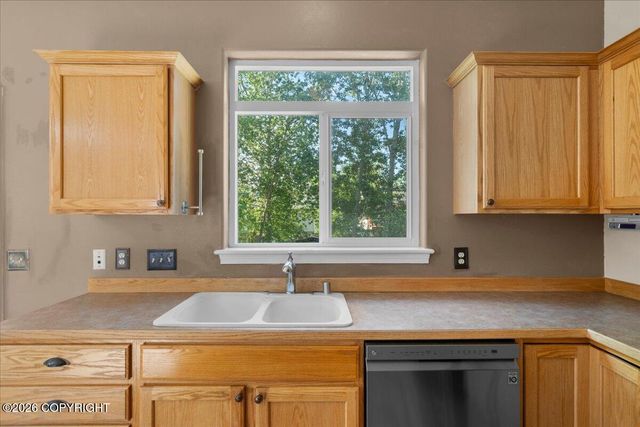 1110 W Granville Street, Palmer, AK 99645