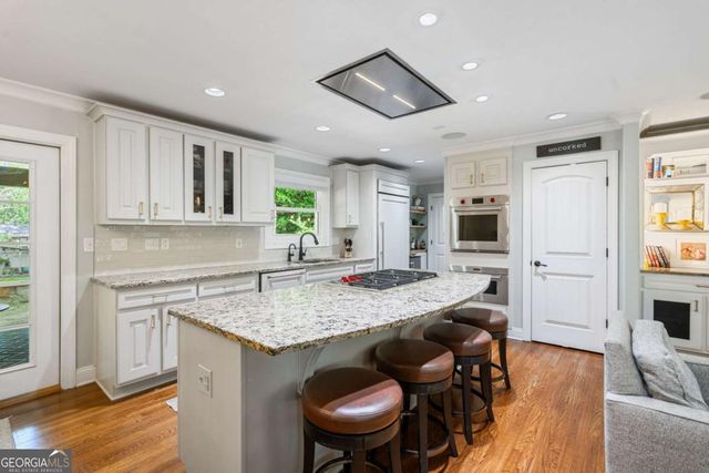 2630 Cove Circle NE, Atlanta, GA 30319