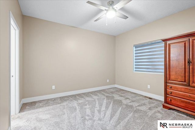 1719 NW 52nd Street, Lincoln, NE 68528