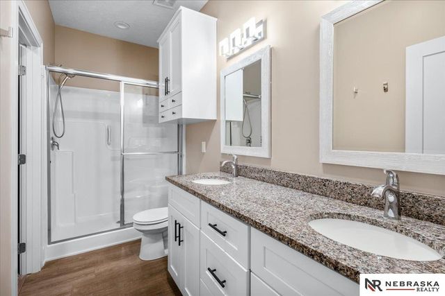 1719 NW 52nd Street, Lincoln, NE 68528