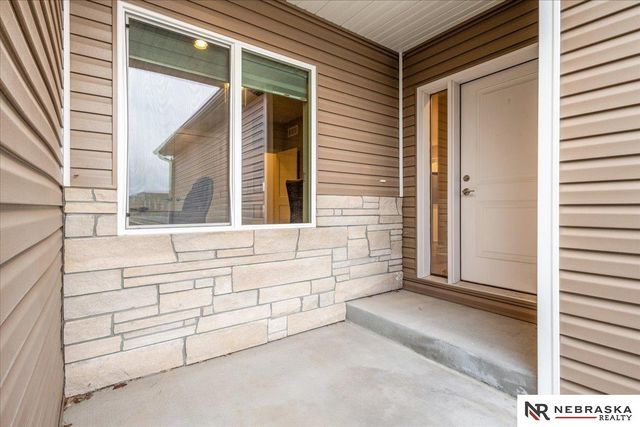 1719 NW 52nd Street, Lincoln, NE 68528