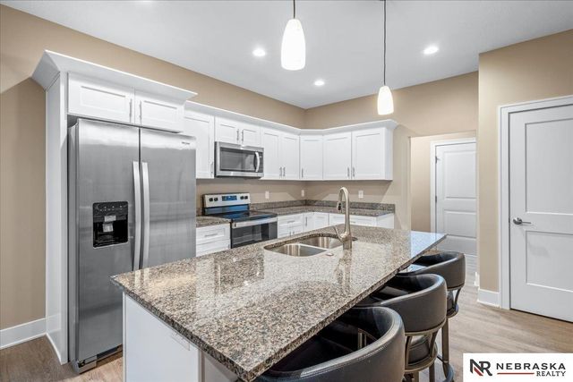 1719 NW 52nd Street, Lincoln, NE 68528