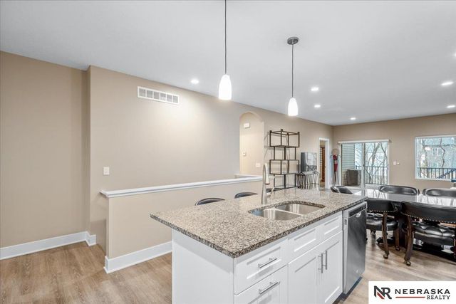 1719 NW 52nd Street, Lincoln, NE 68528