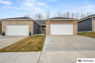 1719 NW 52nd Street, Lincoln, NE 68528
