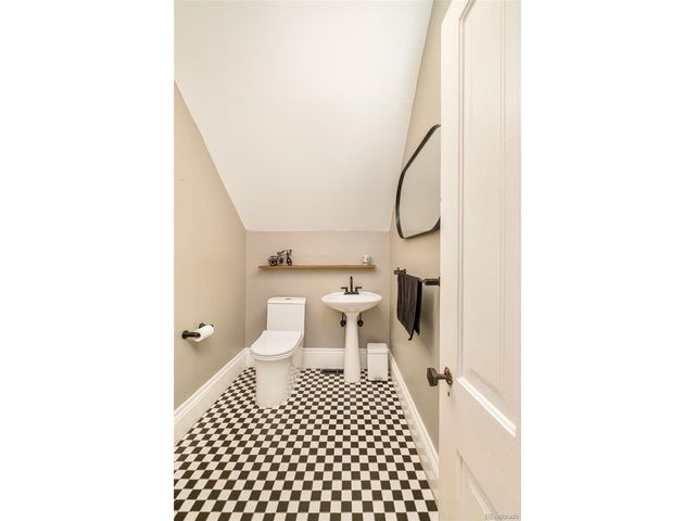 823 32nd St, Denver, CO 80205