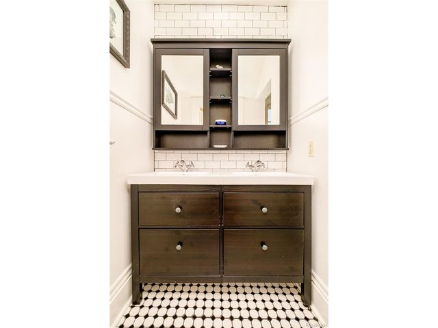 823 32nd St, Denver, CO 80205