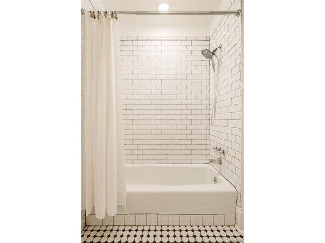 823 32nd St, Denver, CO 80205