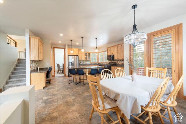 1208 W SADDLE BLUFF DR, Murray, UT 84123