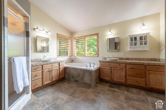 1208 W SADDLE BLUFF DR, Murray, UT 84123