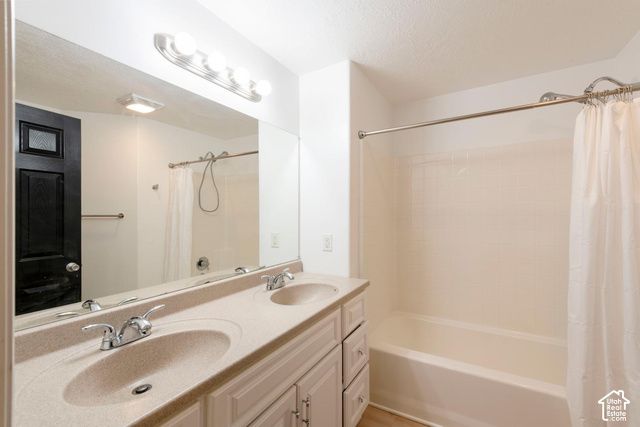 1208 W SADDLE BLUFF DR, Murray, UT 84123